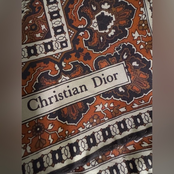 Vintage Christian Dior silk scarf. Gorgeous! - Picture 2 of 3